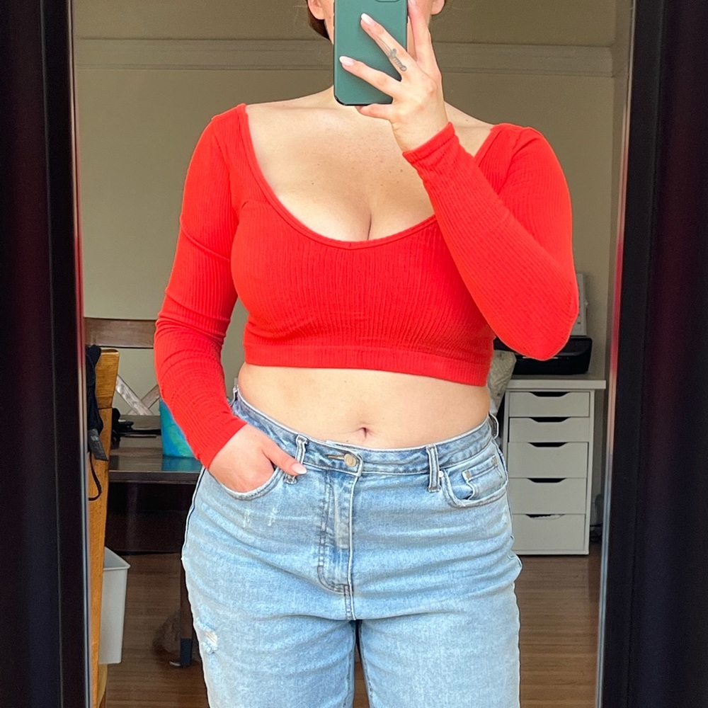 Red Urban Outfitters Long Sleeve Crop top soft & stretchy